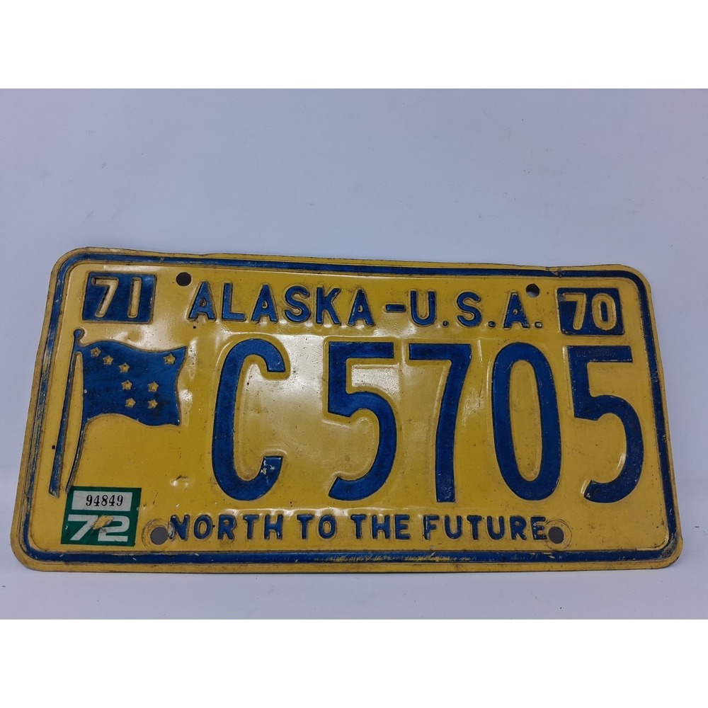 1970-71 Alaska FLAG License Plate Tag Original. Q